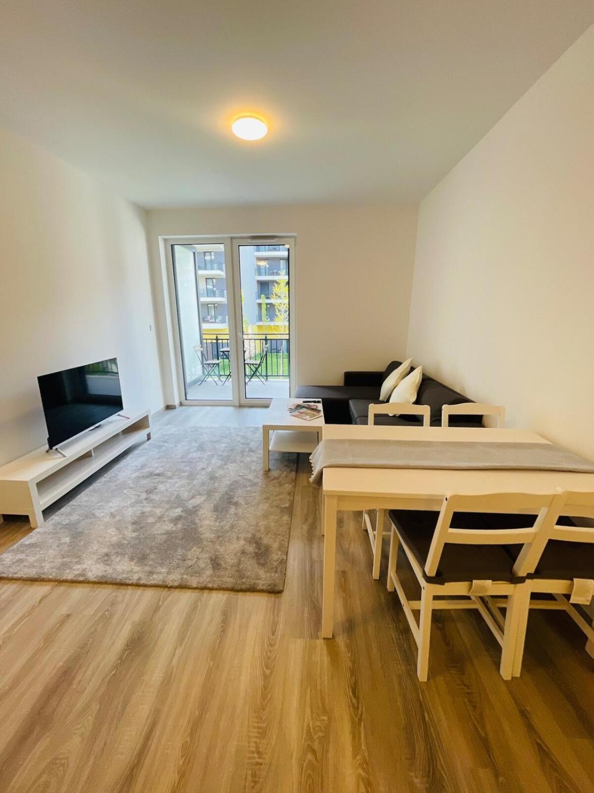 Westside Garden Modren With Free Parking Budapest